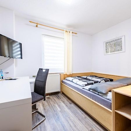 Pension & Gaststaette Zur Salzgrube ซอนเดอร์เฮาเซน ภายนอก รูปภาพ