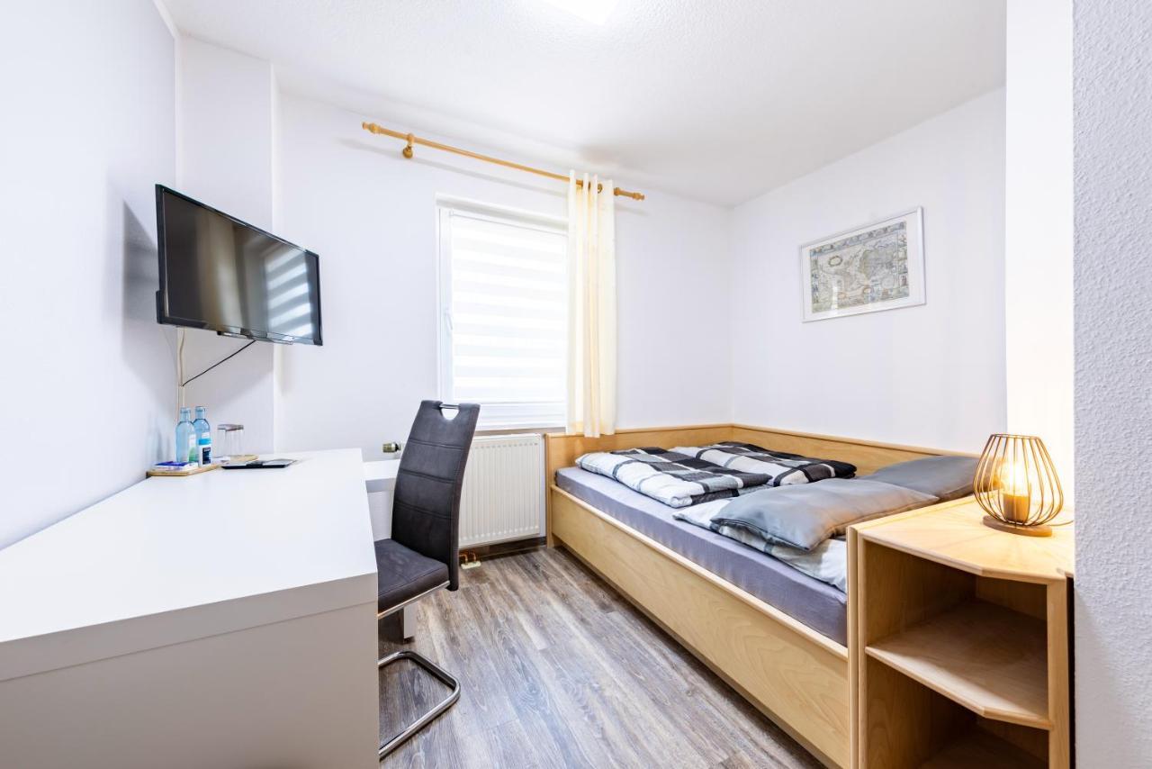 Pension & Gaststaette Zur Salzgrube ซอนเดอร์เฮาเซน ภายนอก รูปภาพ